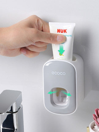 ✨ “FreshFlow™ – Wall-Mounted Automatic Toothpaste Dispenser Set”